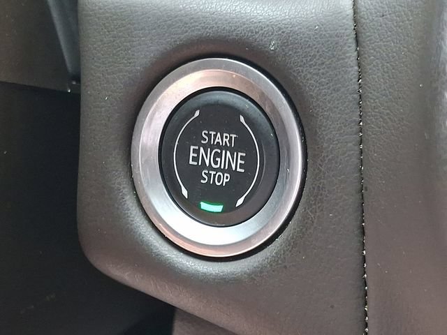 Used 2022 GMC Yukon XL SLT w/ SLT Luxury Package AWD/4WD image 29