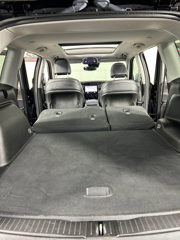 Used 2024 Jeep Grand Cherokee Limited image 22