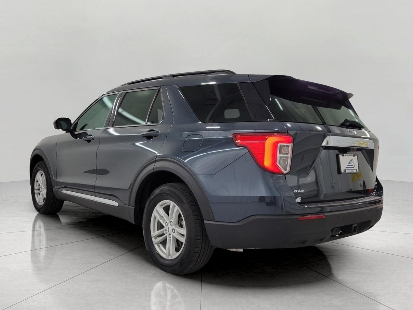 Used 2024 Ford Explorer XLT w/ Class IV Trailer Tow Package AWD/4WD image 78