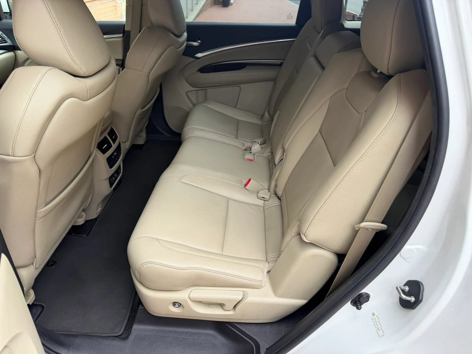 Used 2017 Acura MDX SH-AWD image 4