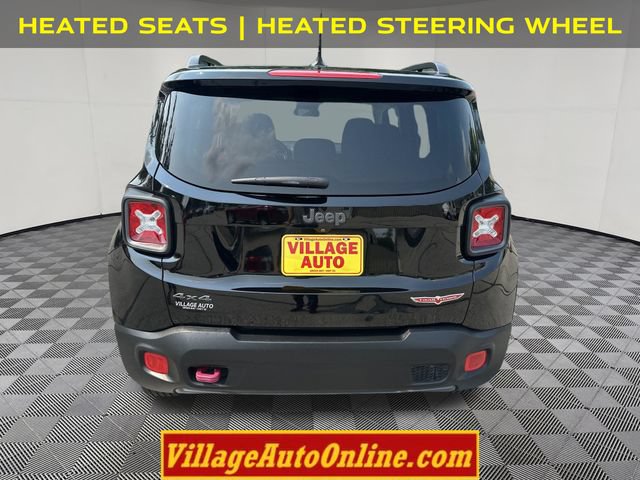 Used 2017 Jeep Renegade Trailhawk AWD/4WD image 3