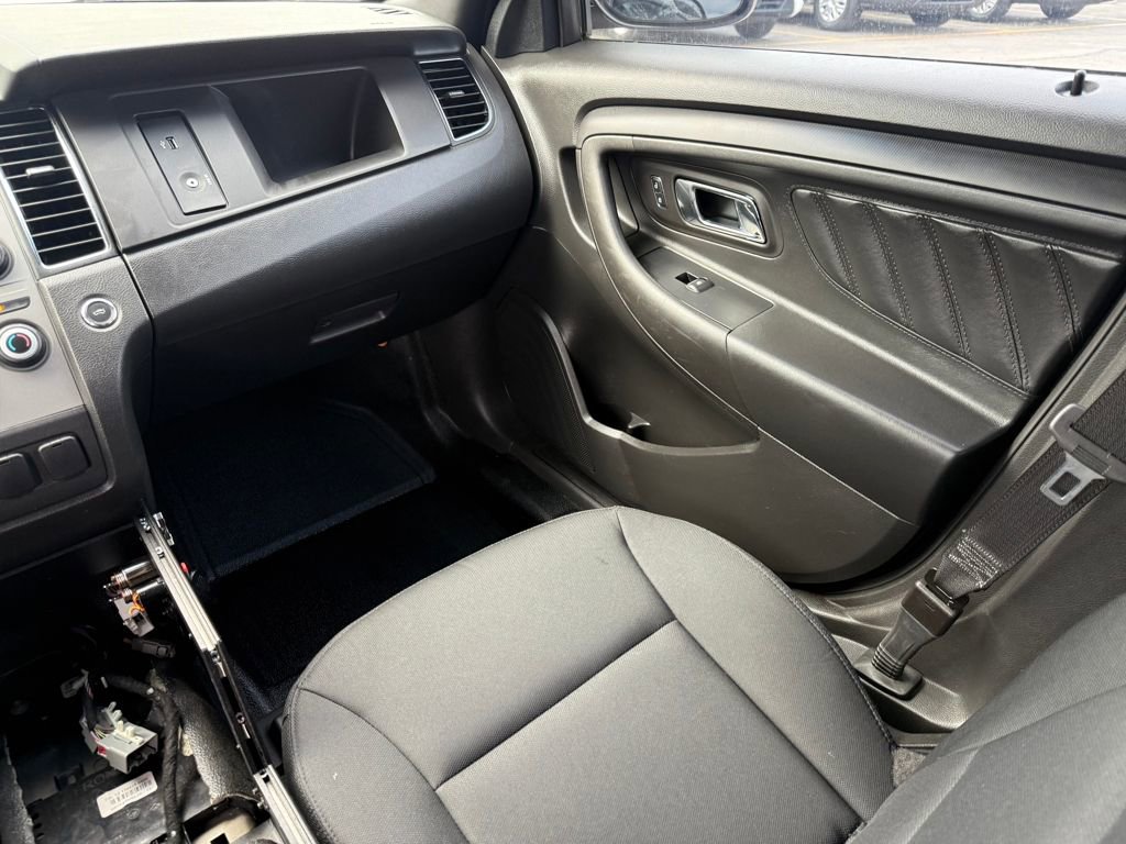 Used 2017 Ford Taurus Base image 17