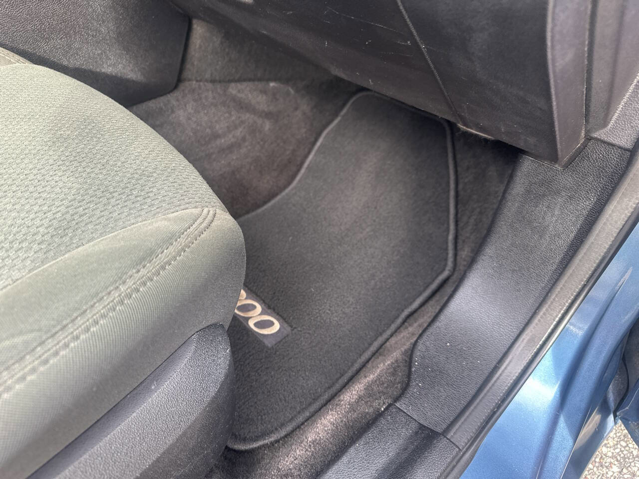 Used 2011 Chrysler 200 Touring image 18