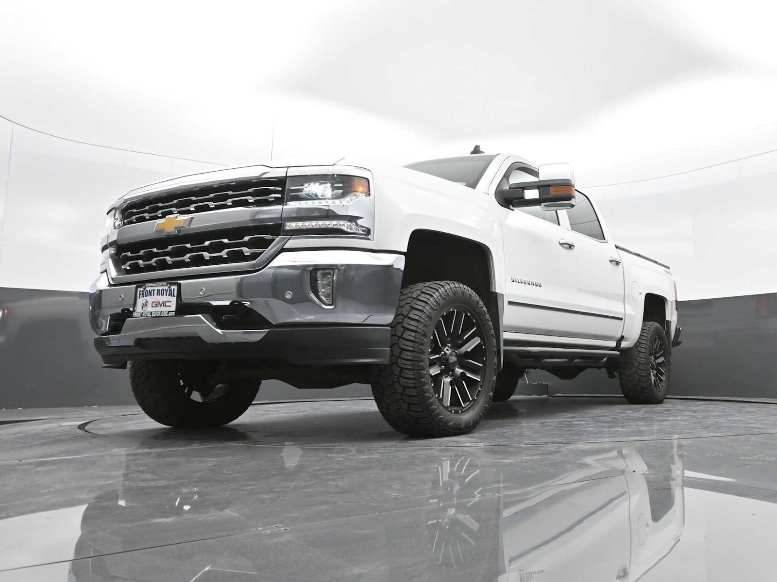 Used 2018 Chevrolet Silverado 1500 LTZ w/ Sport Package AWD/4WD image 38