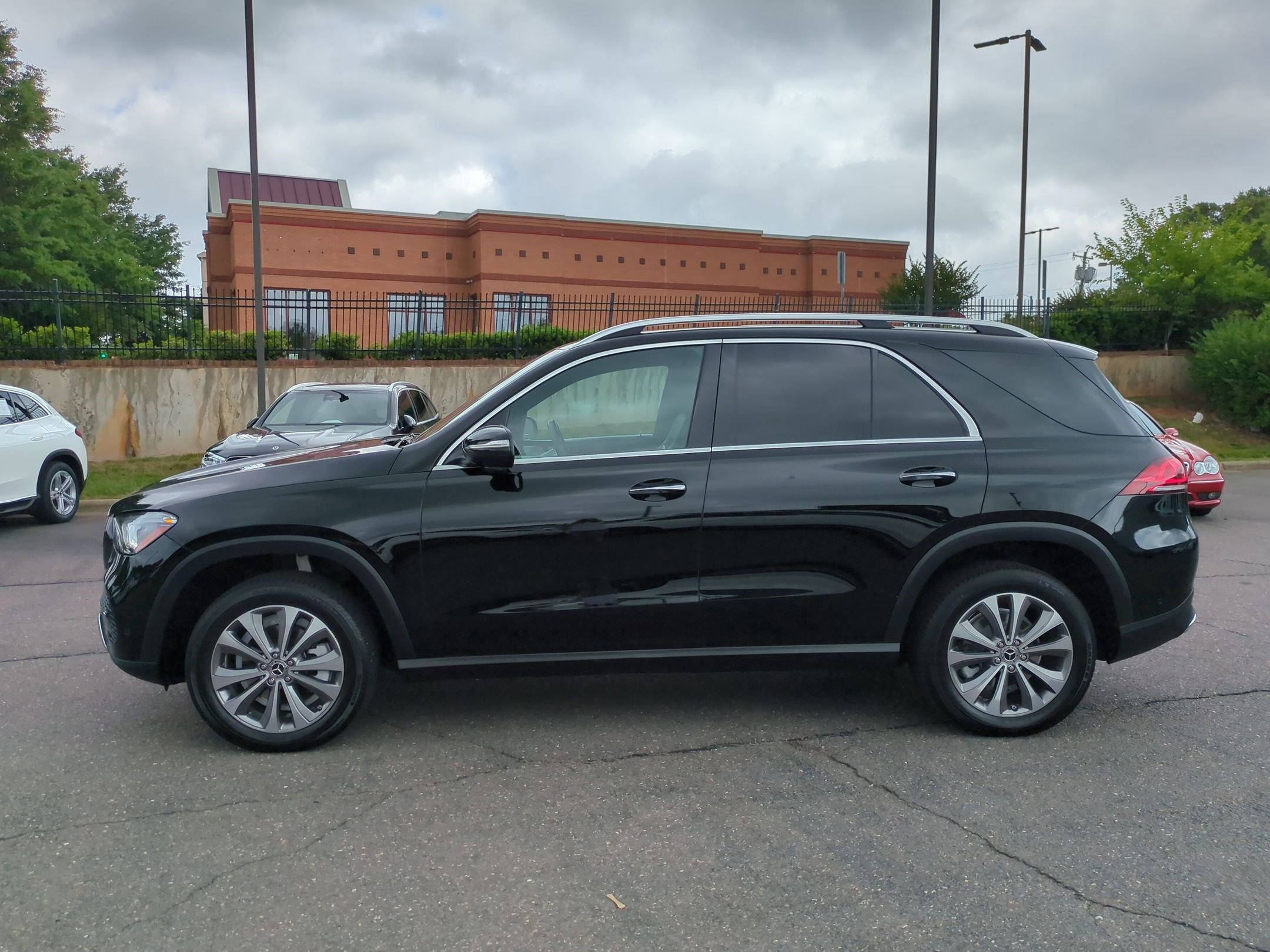 Used 2021 Mercedes-Benz GLE 350 image 6