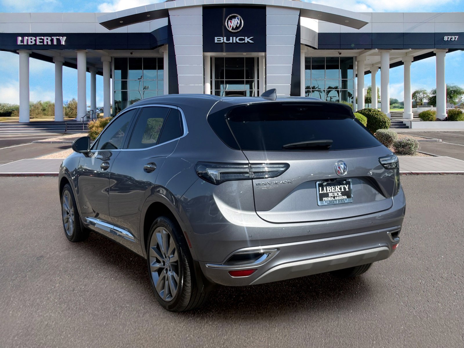 Used 2022 Buick Envision Avenir w/ Technology Package II FWD image 6