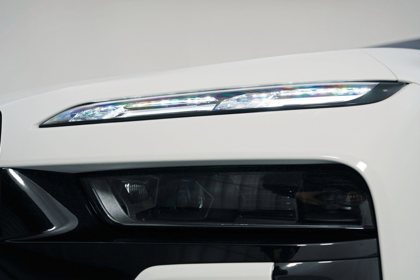 Used 2023 BMW i7 xDrive60 w/ Executive Package 2 image 69