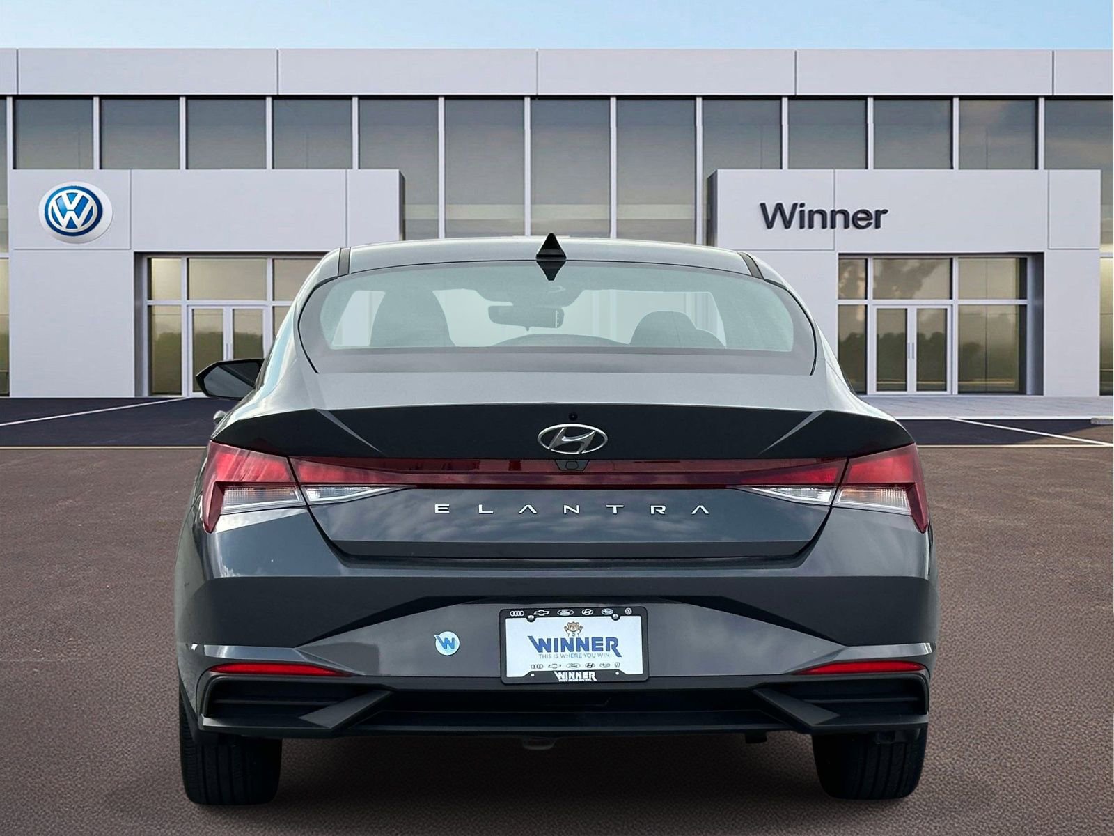 Used 2023 Hyundai Elantra SEL w/ Convenience Package FWD image 4