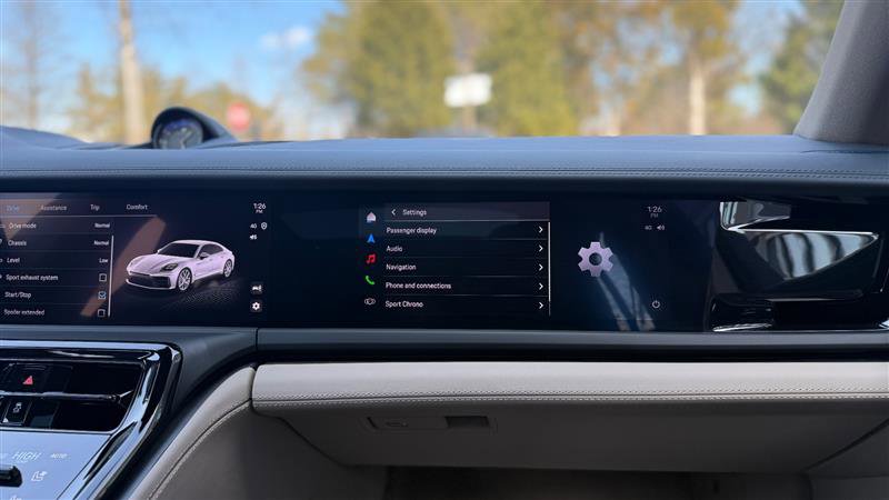 Used 2025 Porsche Panamera 4 image 40