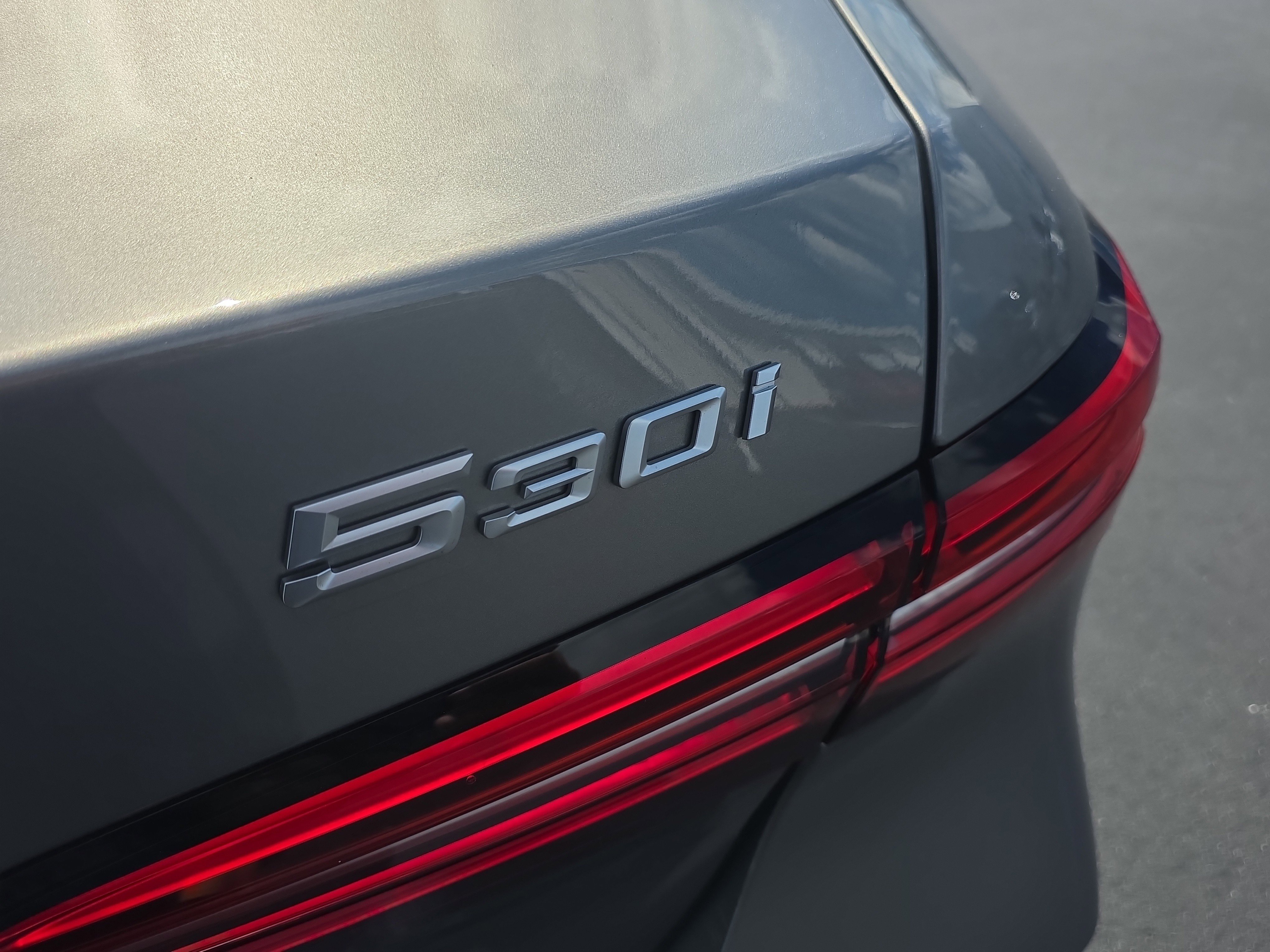 Used 2025 BMW 530i image 5