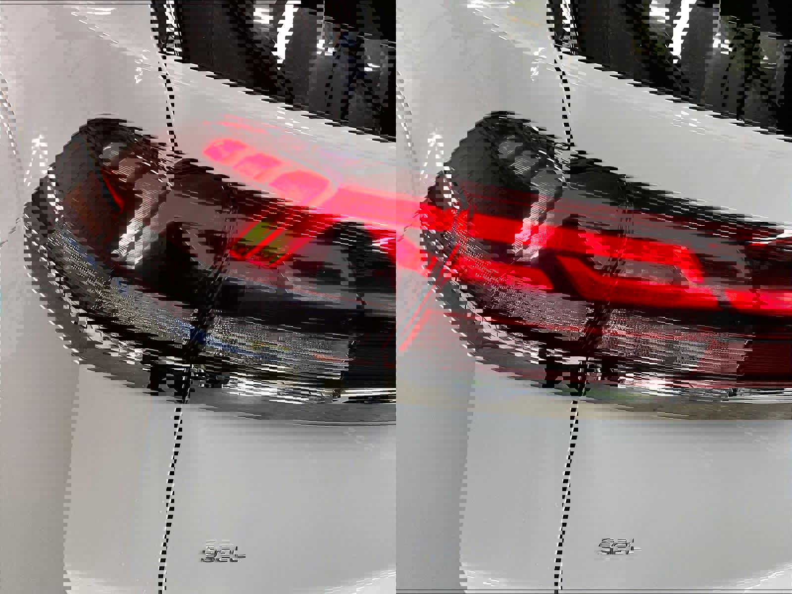 New 2026 Volkswagen Atlas Cross Sport SEL Premium R-Line image 25