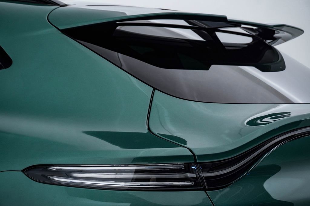 Used 2025 Aston Martin DBX 707 image 13