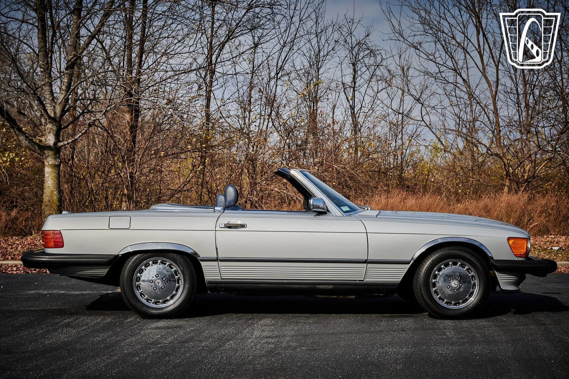 Used 1988 Mercedes-Benz 560 SL image 18