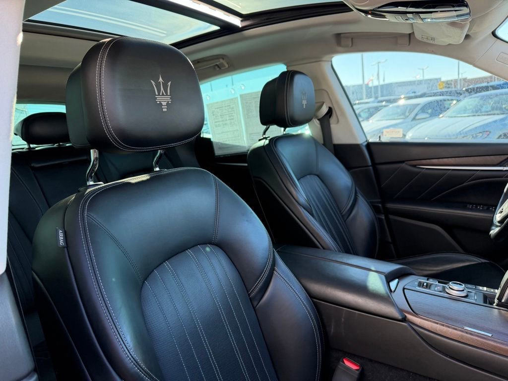 Used 2020 Maserati Levante GranLusso image 22