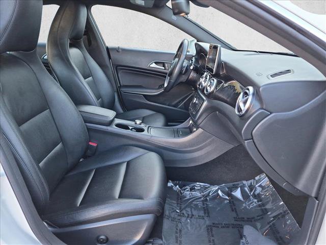 Used 2015 Mercedes-Benz CLA 250 image 20