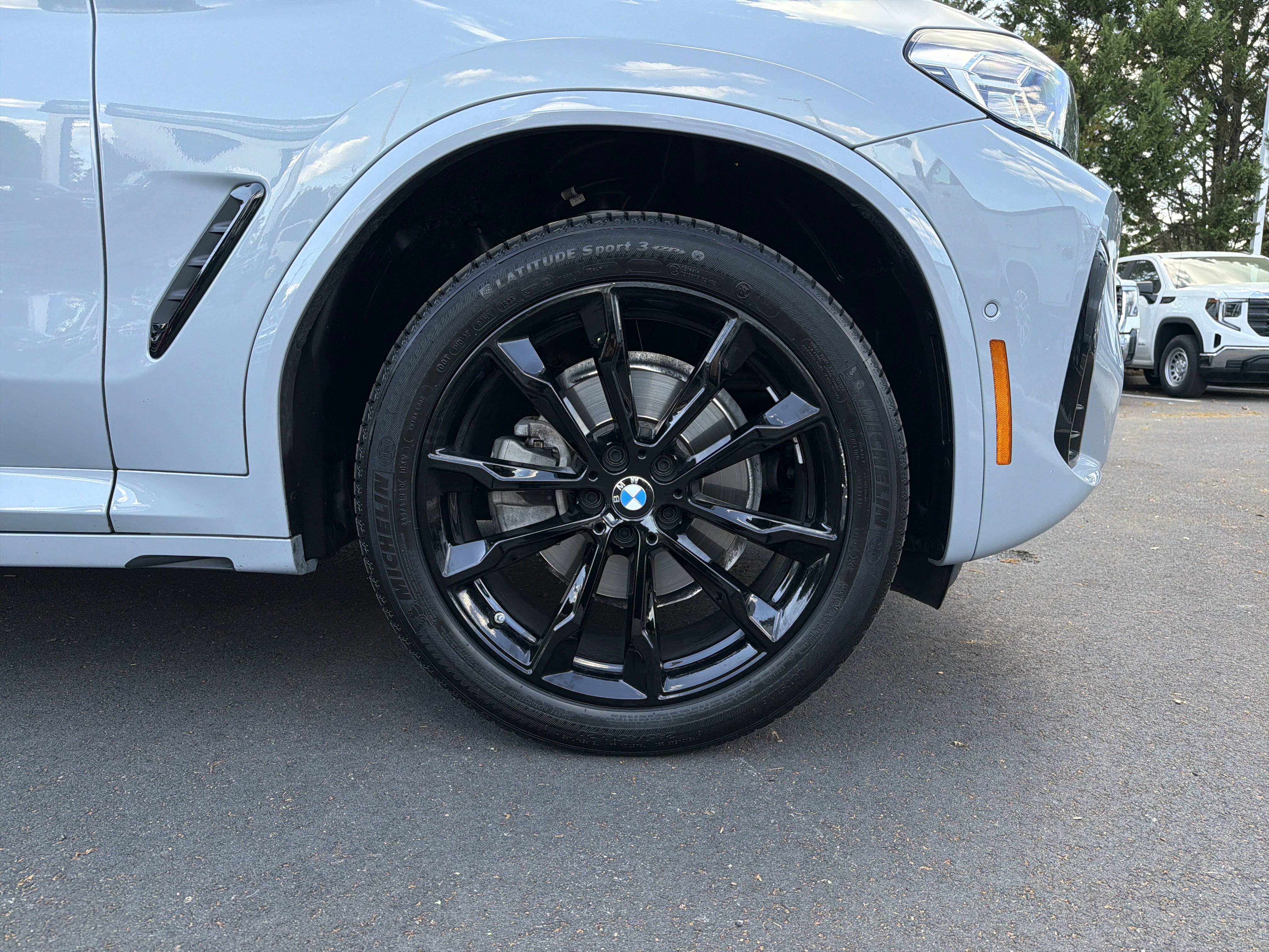 Used 2024 BMW X3 xDrive30i w/ Premium Package w/ZPA AWD/4WD image 15