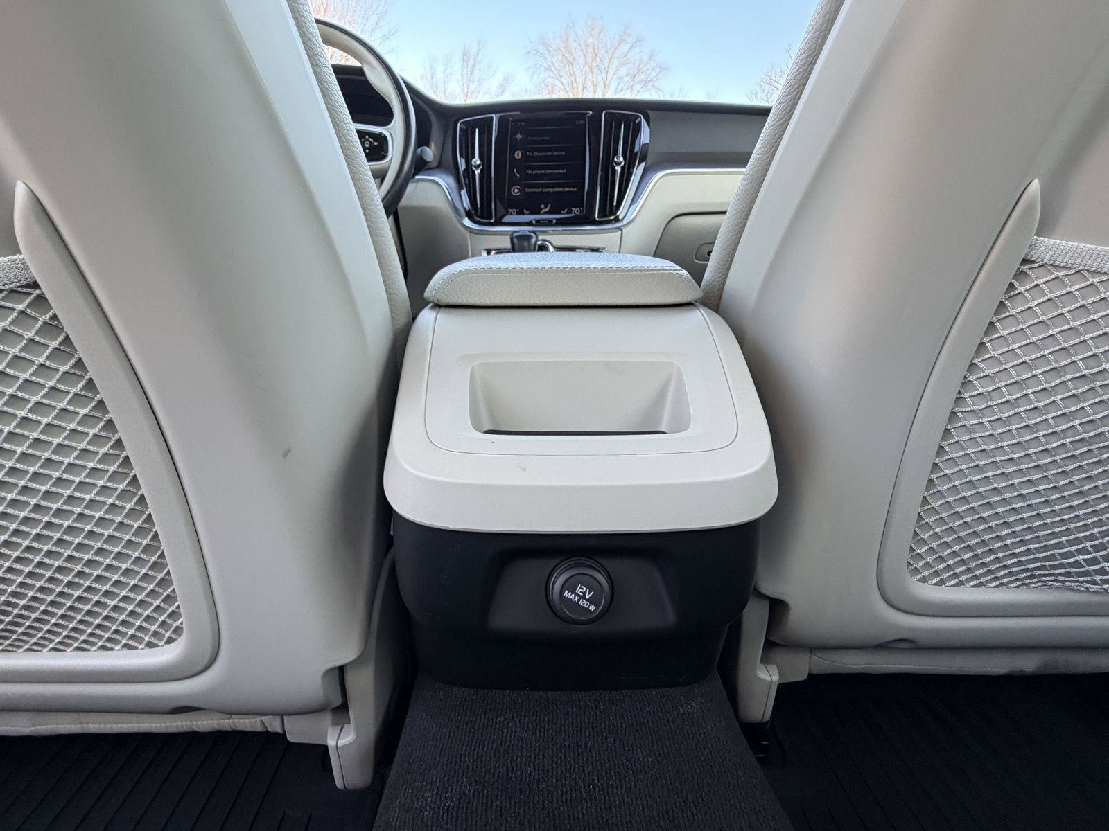 Used 2020 Volvo S60 T5 Momentum image 28