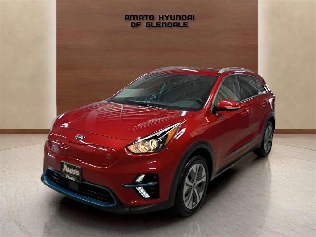 Used 2021 Kia Niro EX Premium w/ Cold Weather Package image 2