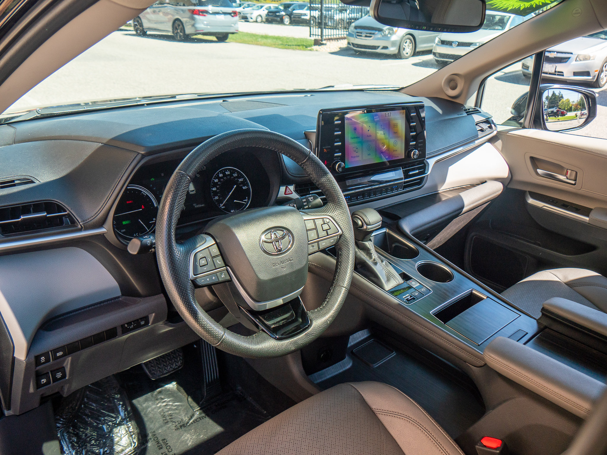 Used 2022 Toyota Sienna Limited AWD/4WD image 13