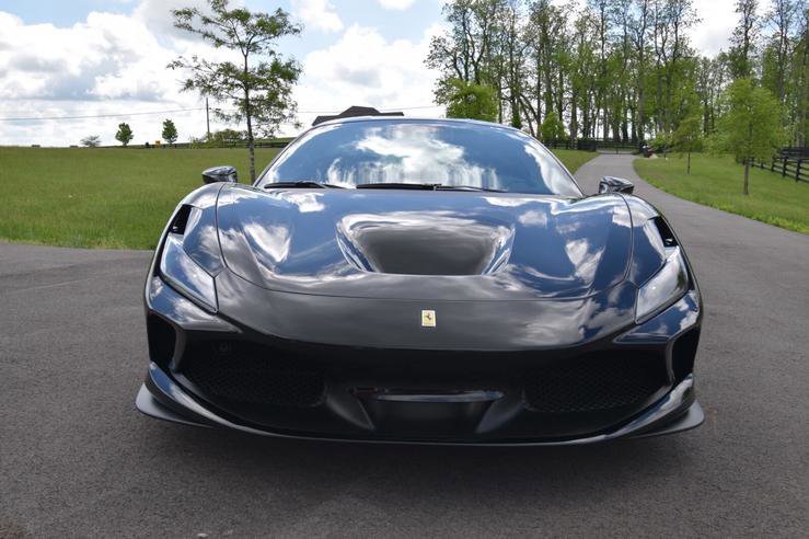 Used 2022 Ferrari F8 Tributo image 2