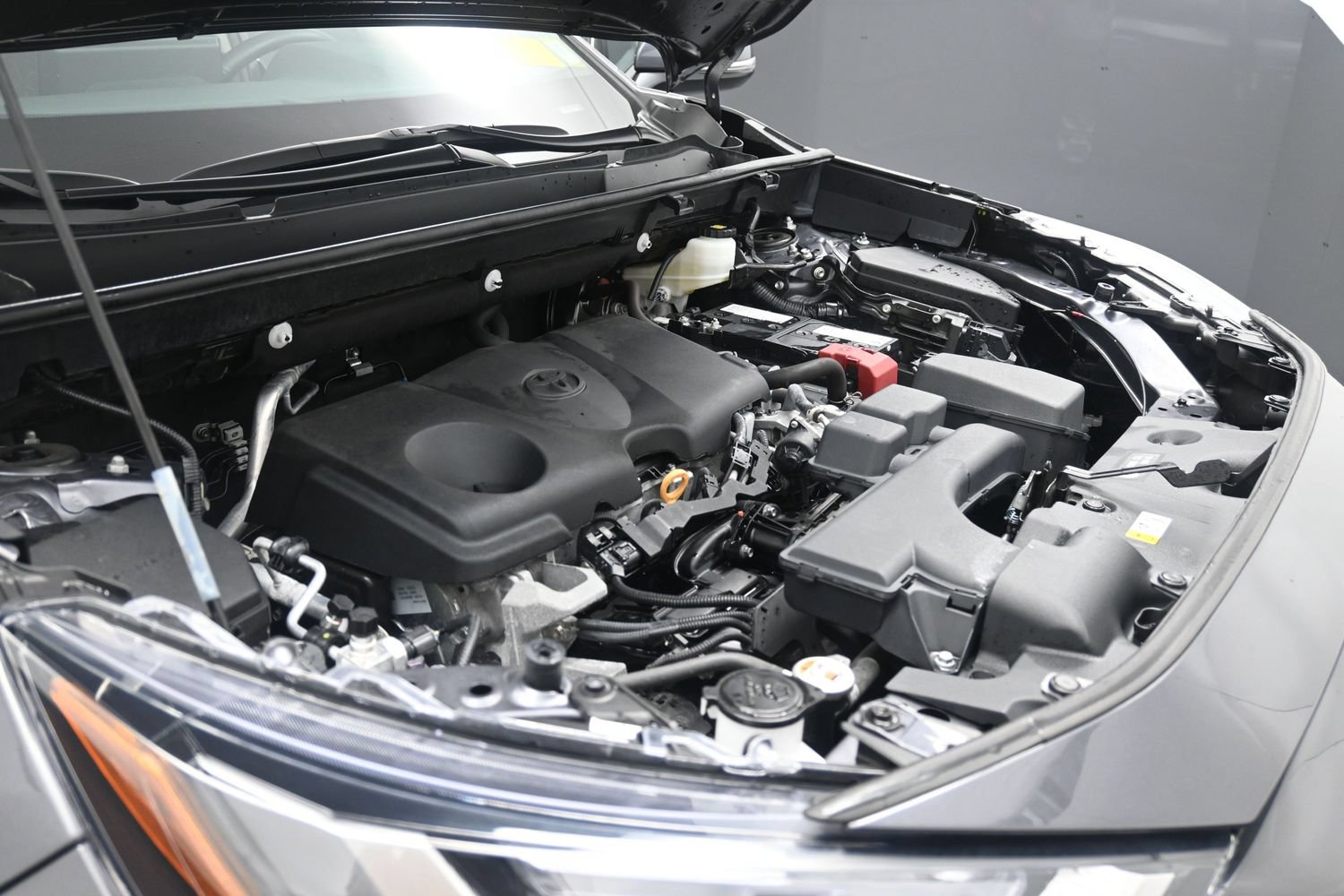 Used 2024 Toyota RAV4 XLE w/ Convenience Package AWD/4WD image 22