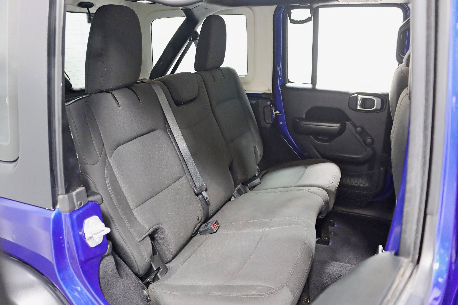 Used 2018 Jeep Wrangler Unlimited Sport AWD/4WD image 27