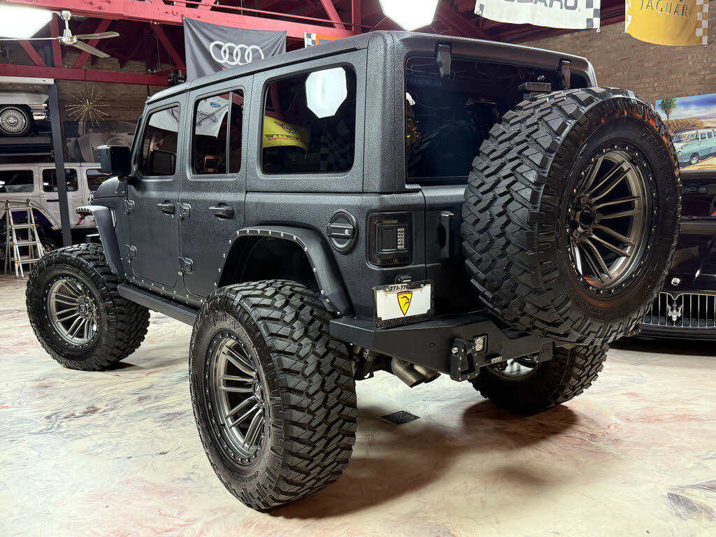 Used 2023 Jeep Wrangler Unlimited Rubicon 392 w/ Xtreme Recon 35" Tire Package AWD/4WD image 7