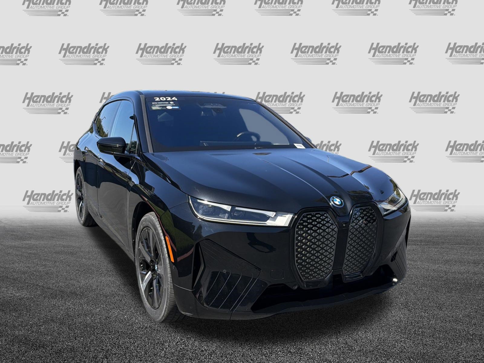 Used 2024 BMW iX xDrive50 w/ Sport Package AWD/4WD image 11