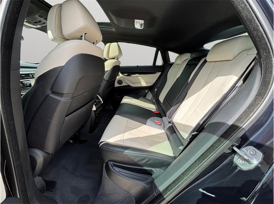 Used 2019 BMW X6 xDrive35i w/ M Sport Package AWD/4WD image 39