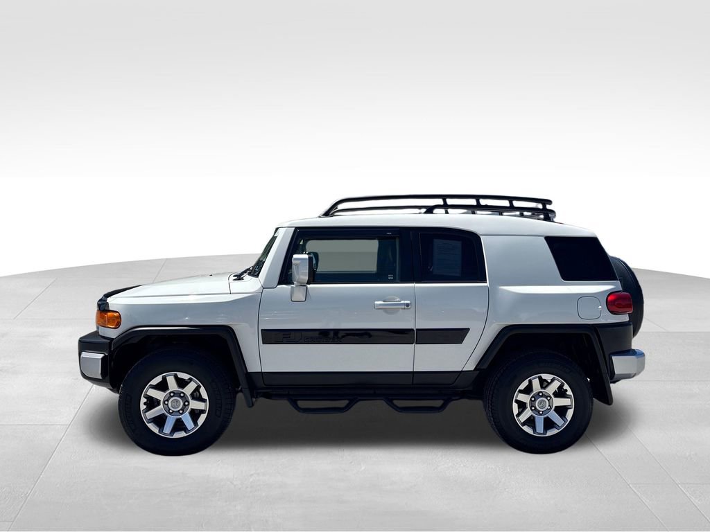 Used 2014 Toyota FJ Cruiser 4WD w/ Convenience Package image 3