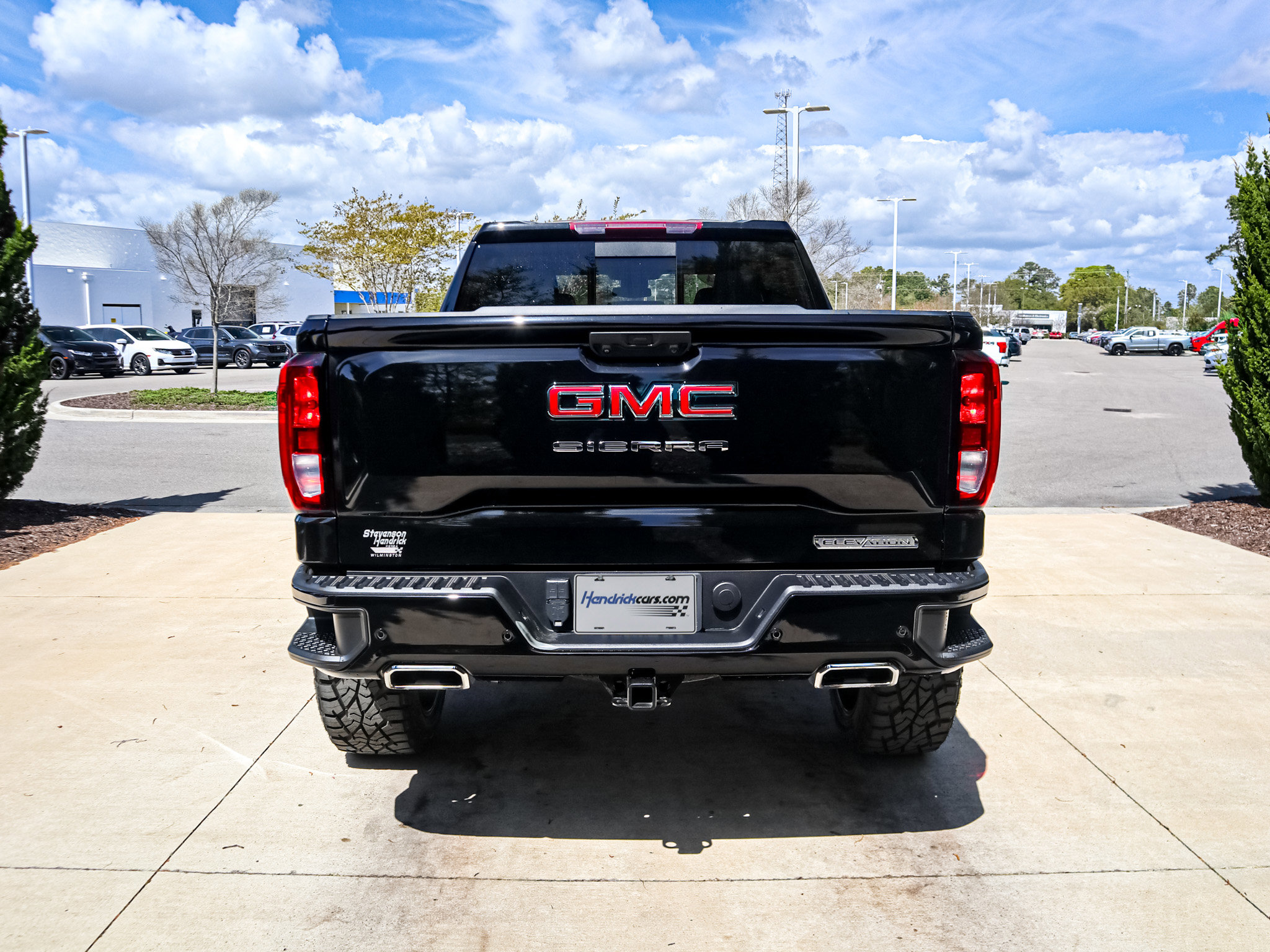 Used 2024 GMC Sierra 1500 Elevation w/ Preferred Package image 9