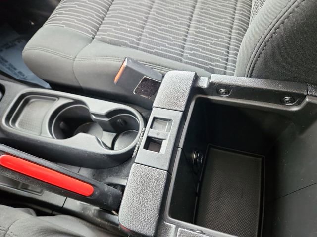 Used 2012 Jeep Wrangler Unlimited Sahara image 41