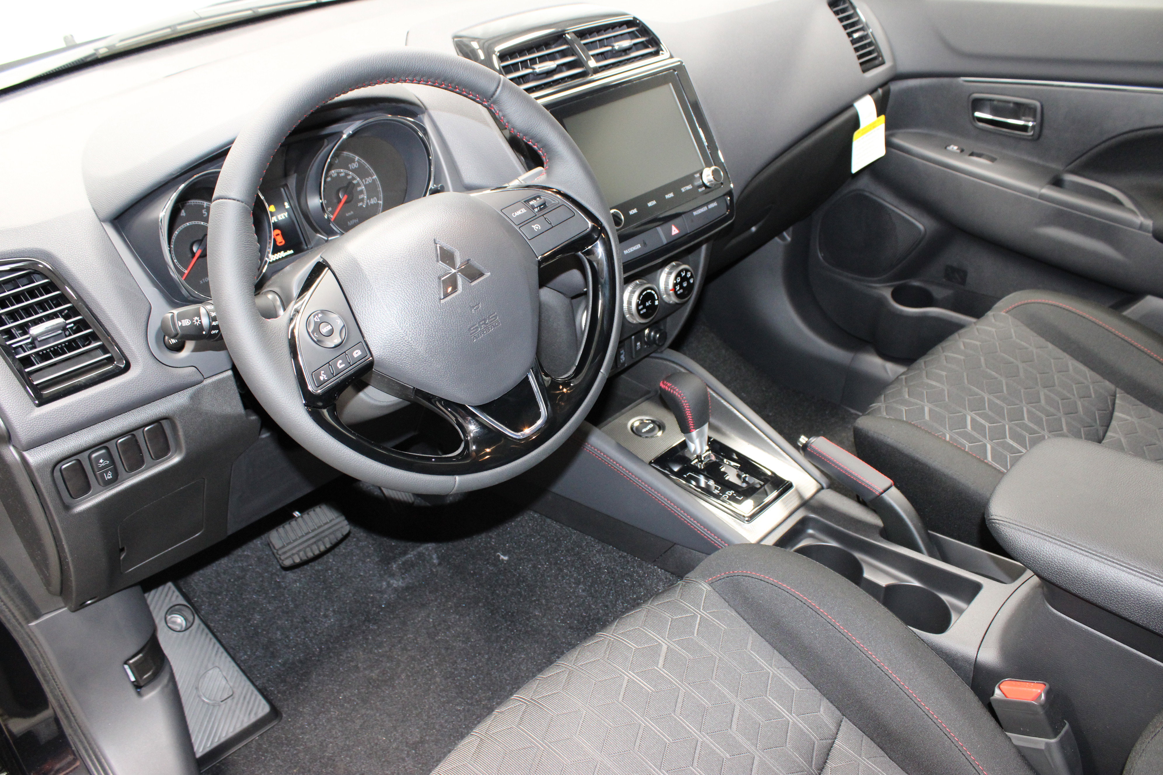 New 2025 Mitsubishi Outlander Sport LE image 17