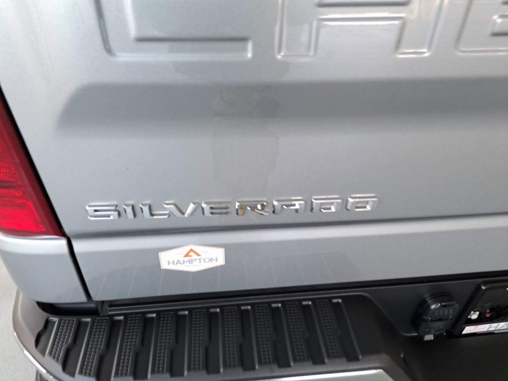 Used 2023 Chevrolet Silverado 1500 LT image 24