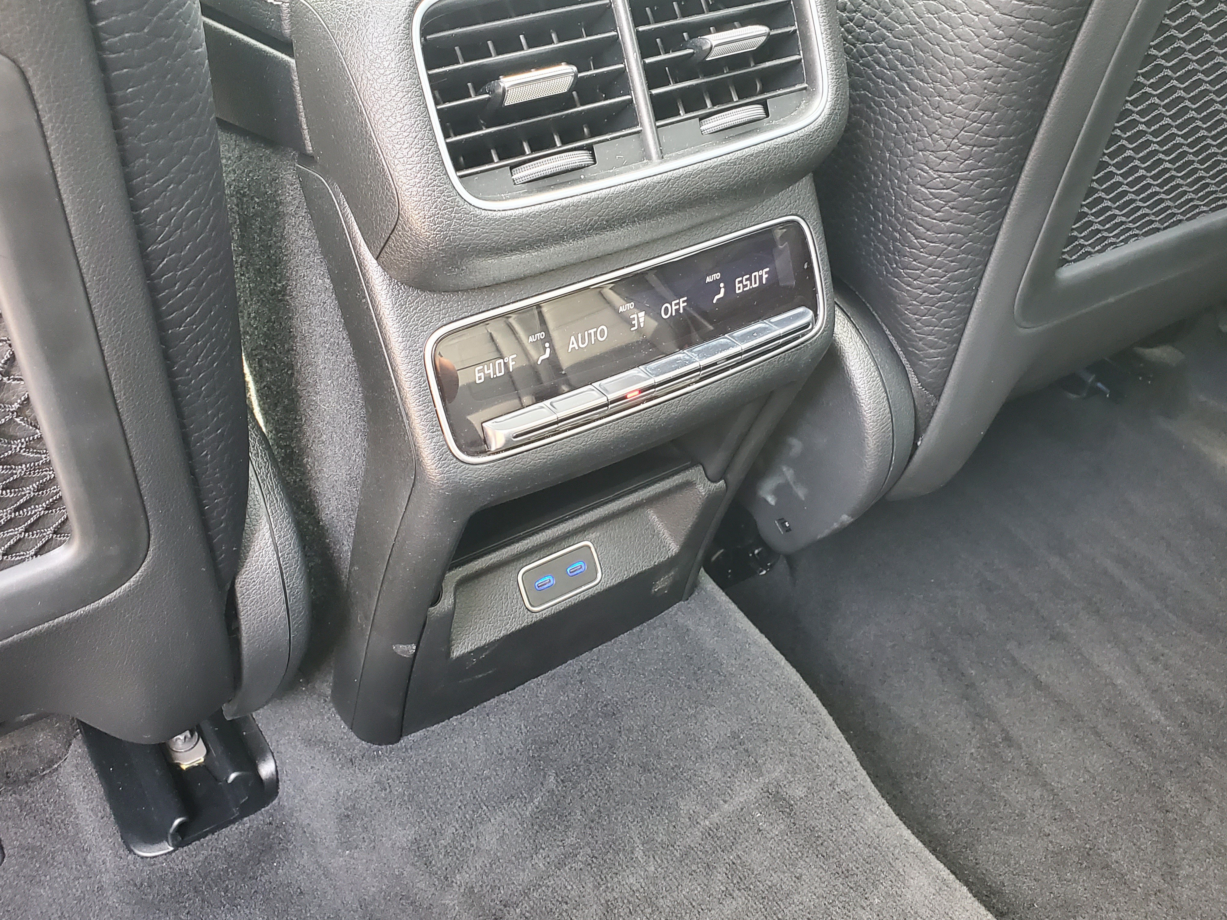 Used 2024 Mercedes-Benz GLS 580 4MATIC image 31