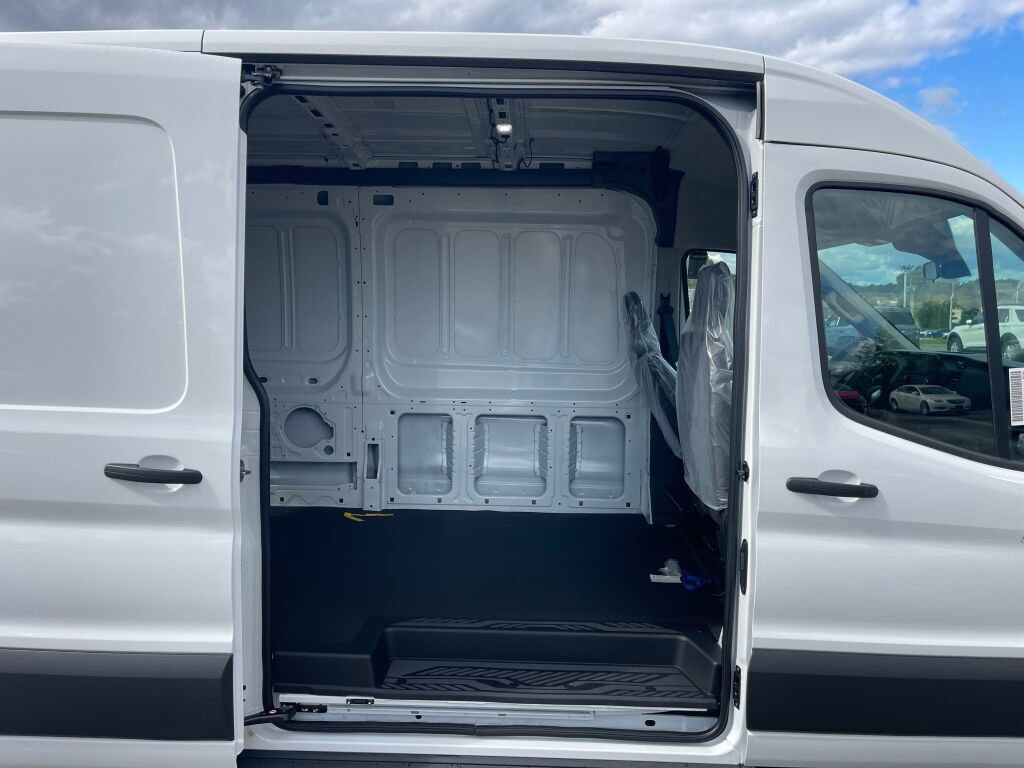 New 2025 Ford Transit 350 148 Medium Roof image 14
