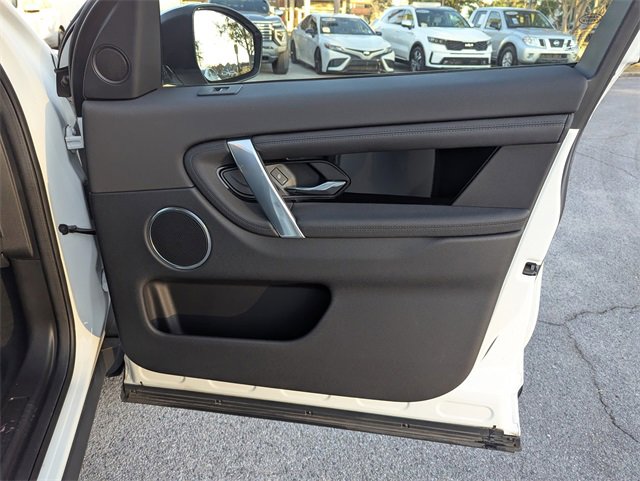 Used 2020 Land Rover Discovery Sport image 31