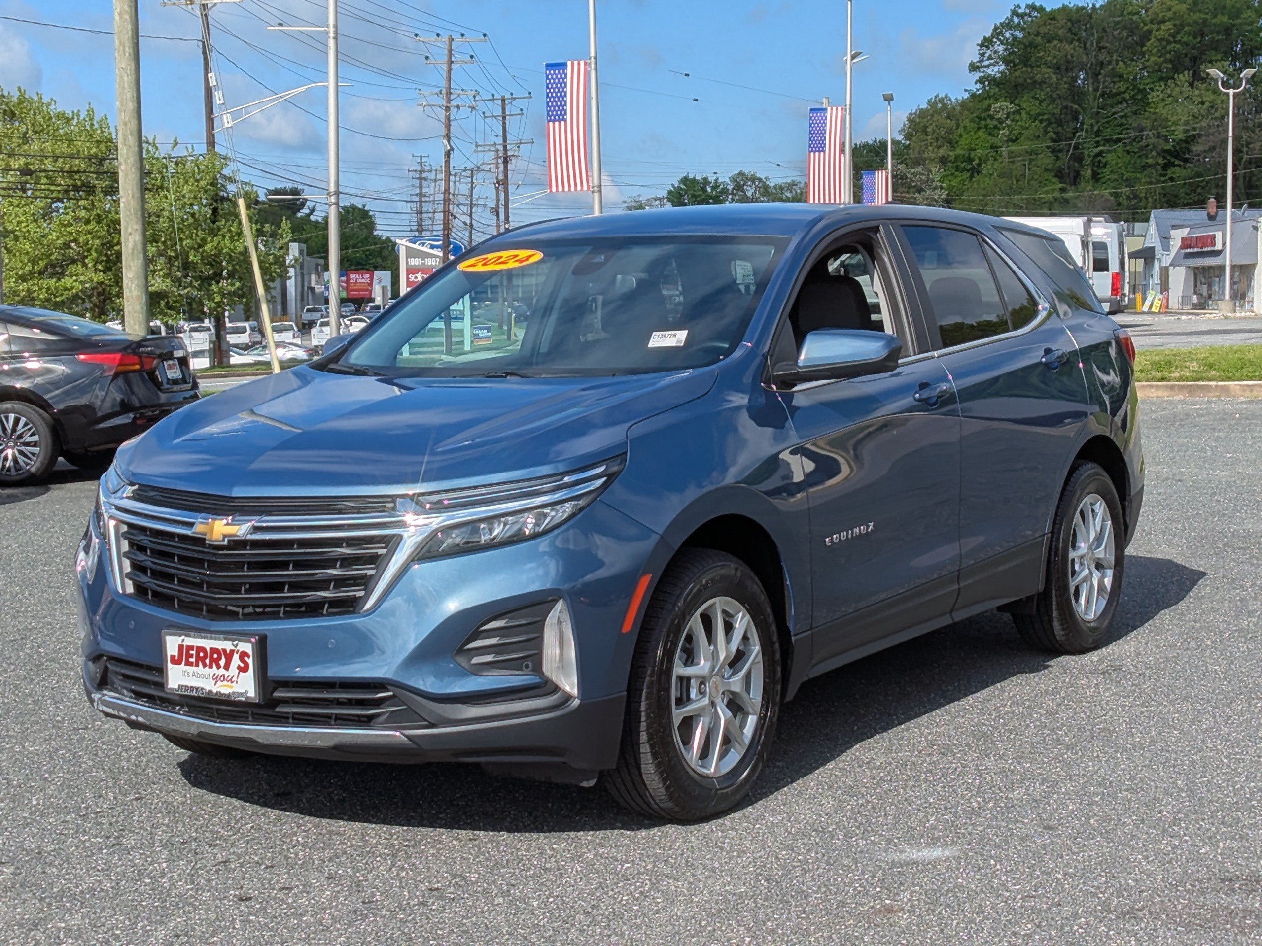 Used 2024 Chevrolet Equinox LT AWD/4WD image 4
