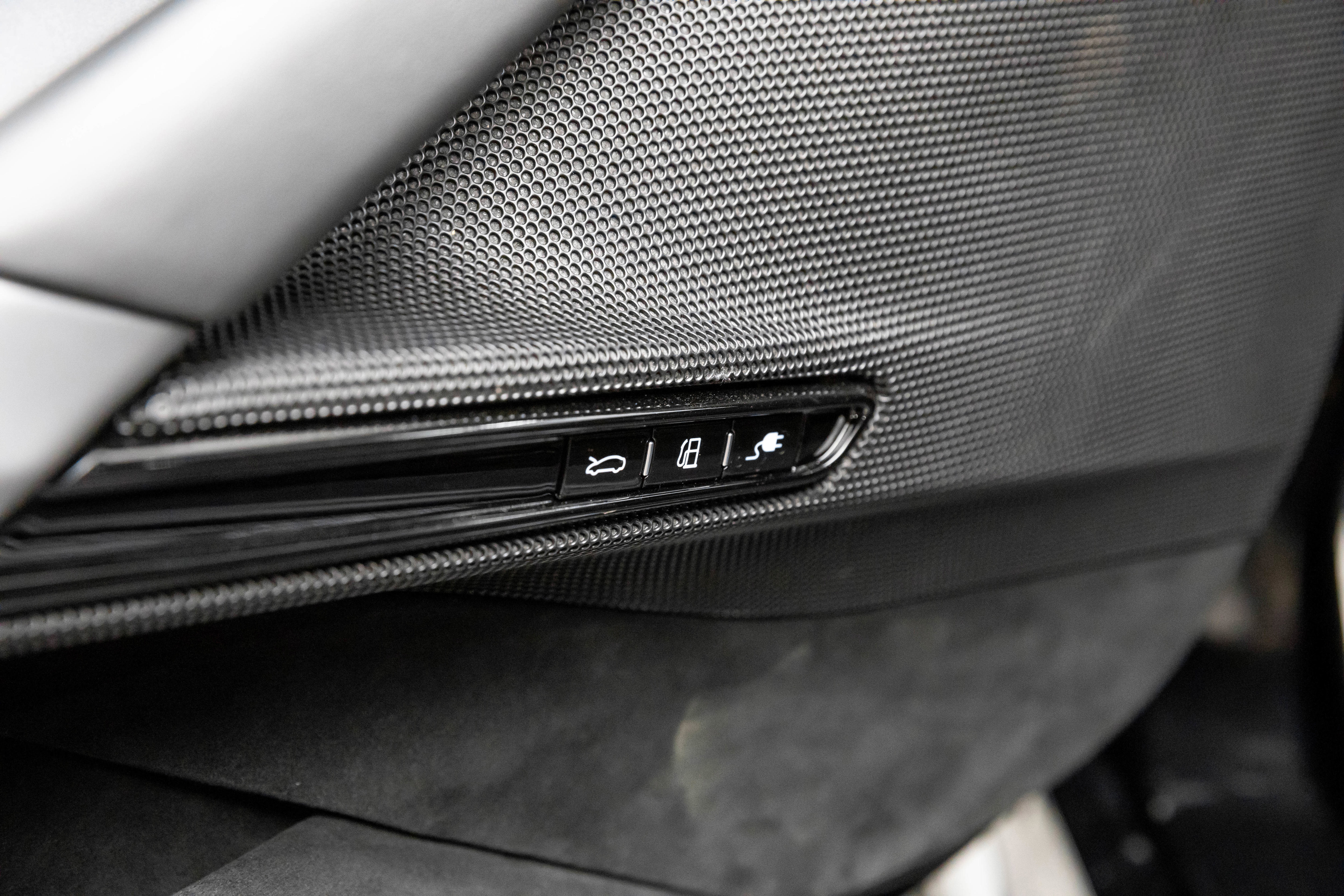 Used 2023 Ferrari SF90 Stradale image 13