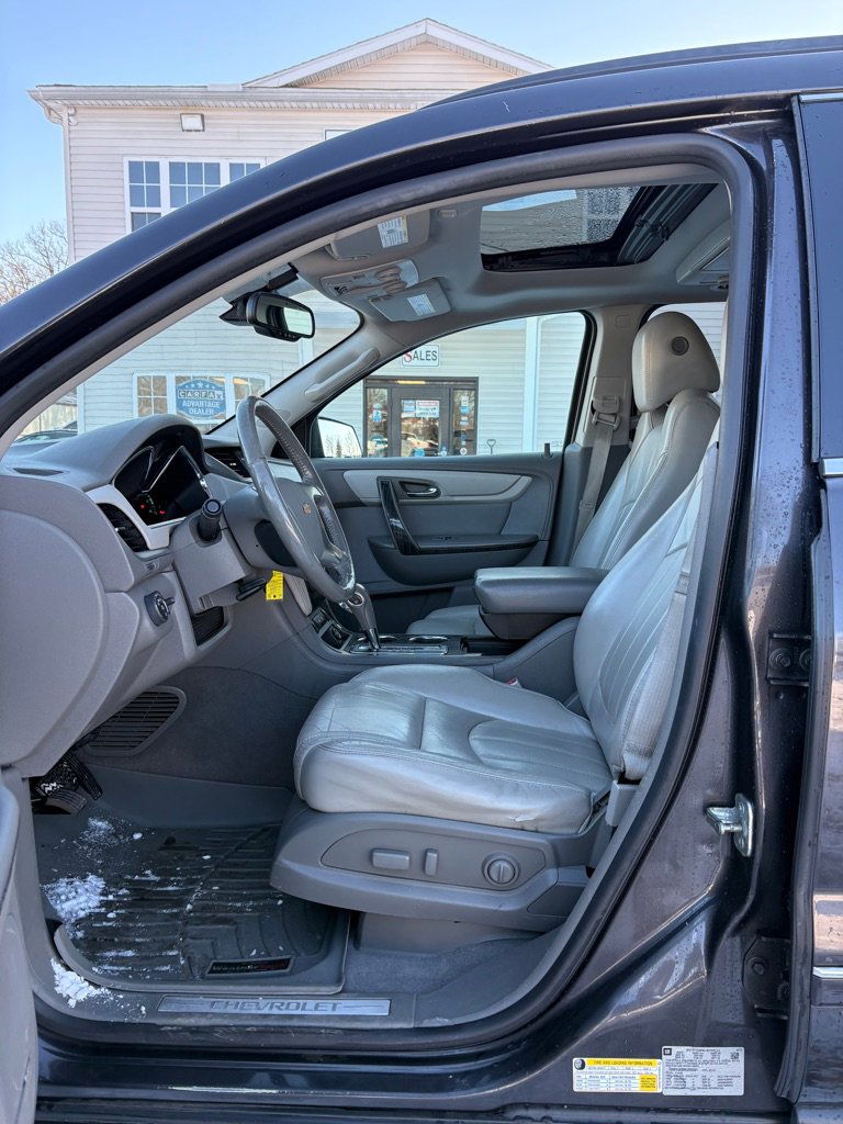 Used 2014 Chevrolet Traverse LTZ image 9