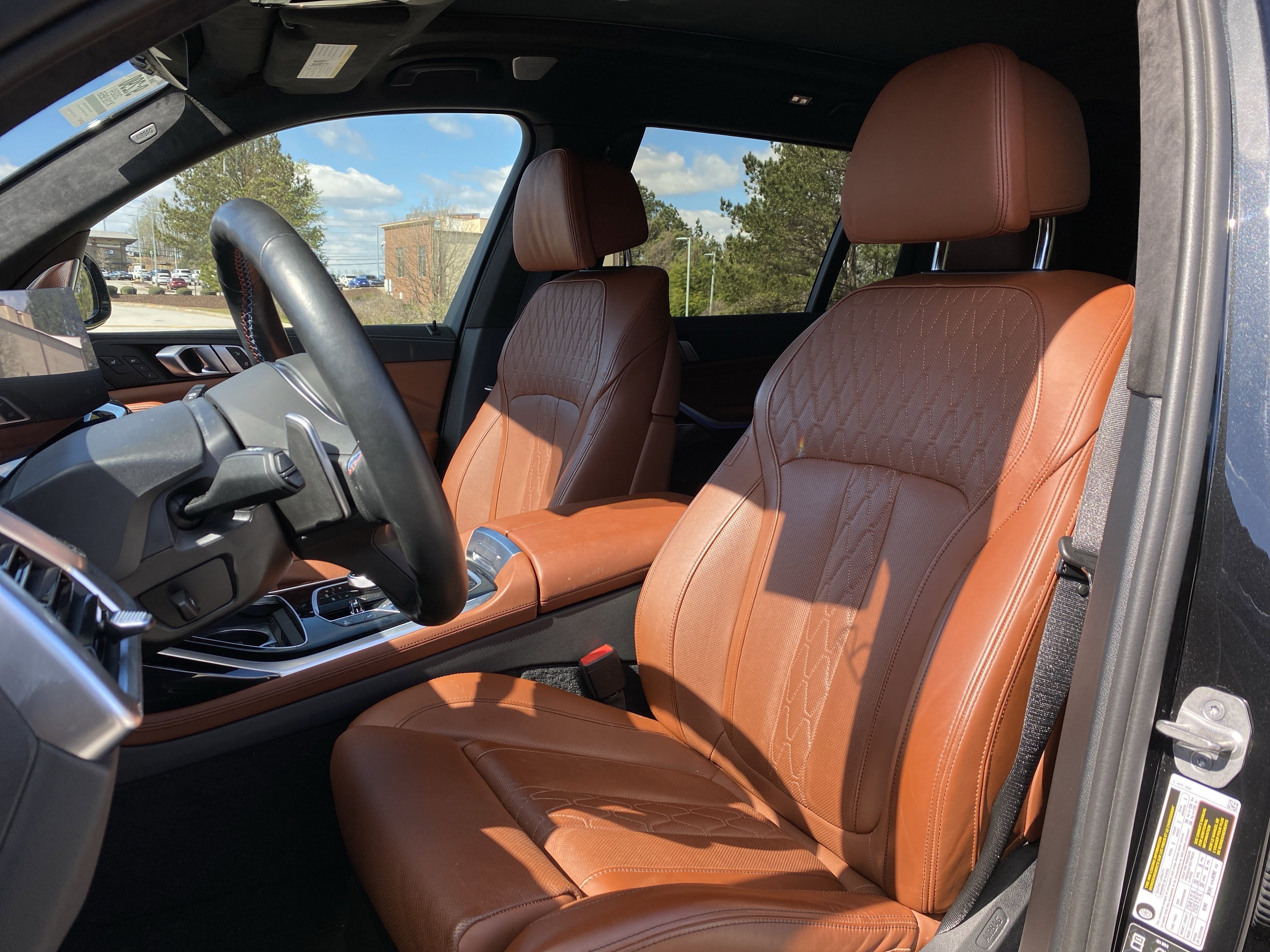 Used 2024 BMW X7 M60i w/ Executive Package image 7