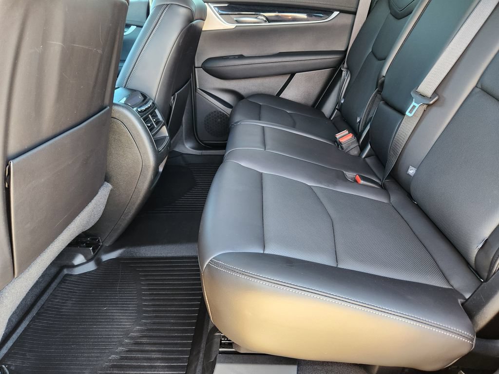 Used 2025 Cadillac XT5 Premium Luxury w/ LPO, Floor Liner Package AWD/4WD image 24