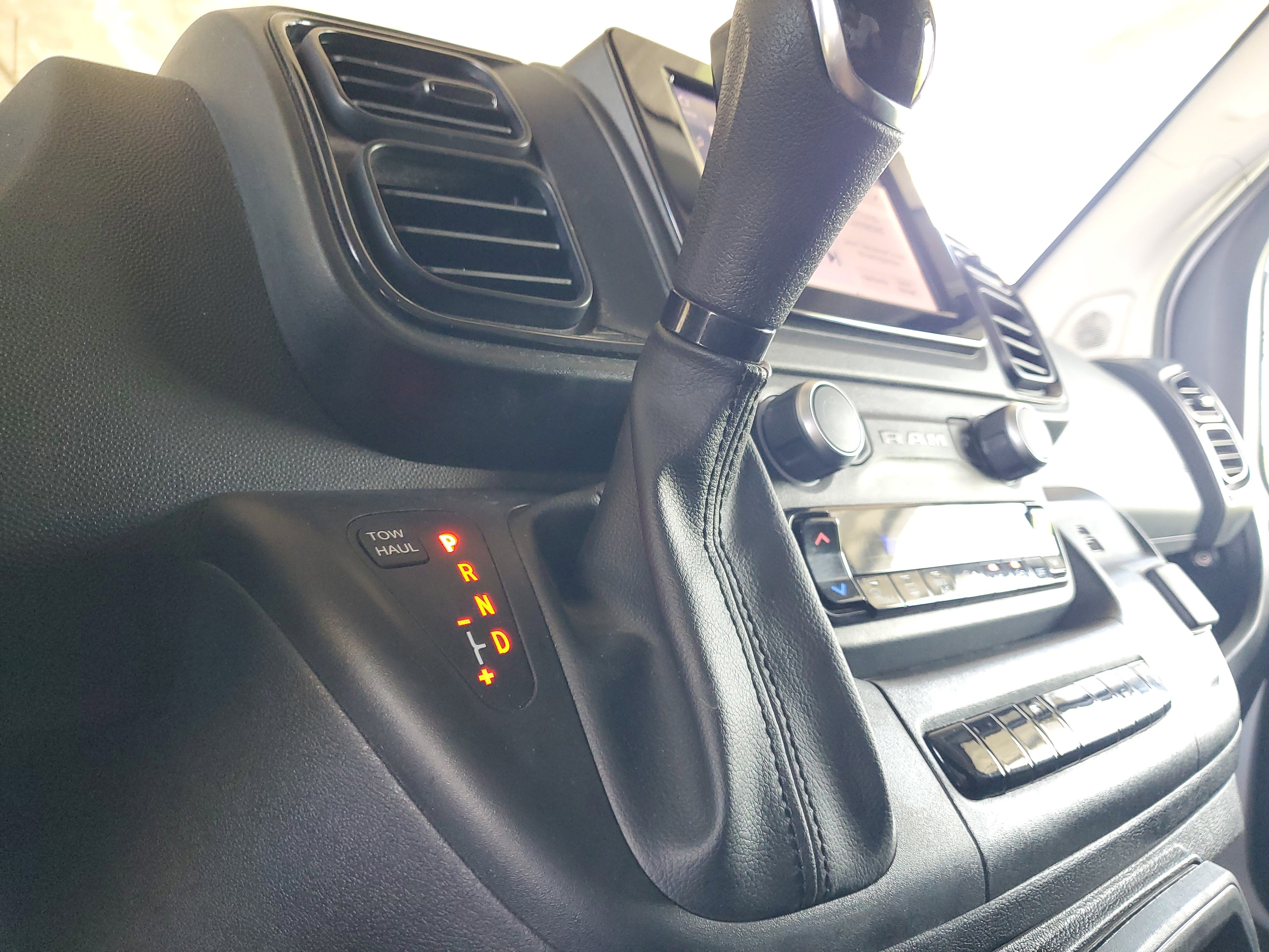 Used 2025 RAM ProMaster 2500 w/ Convenience Group FWD image 29