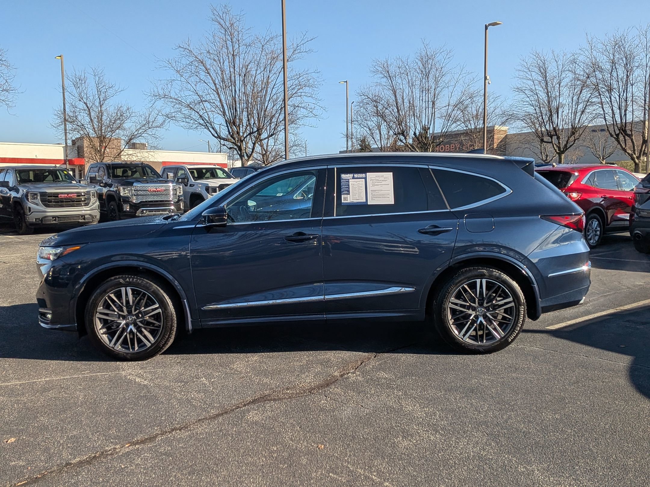 Used 2025 Acura MDX SH-AWD w/ Advance Package image 6