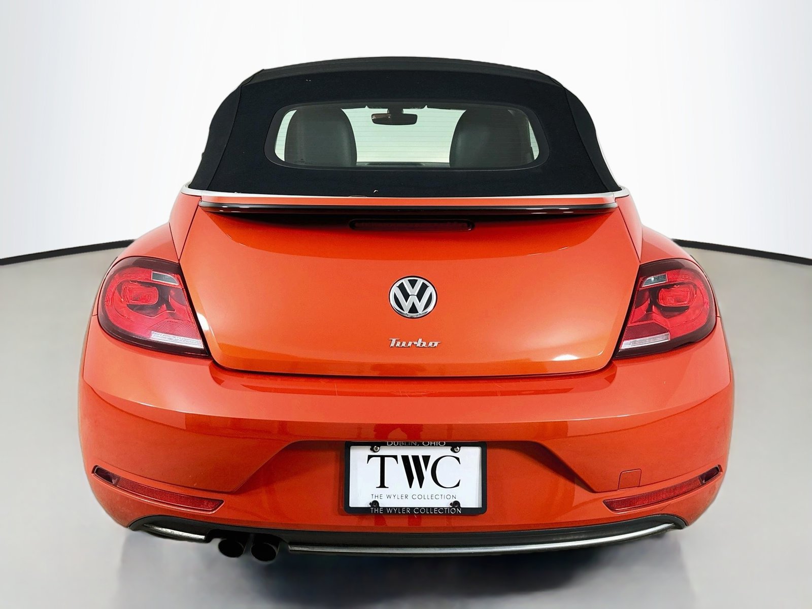 Used 2018 Volkswagen Beetle 2.0T SE FWD image 6