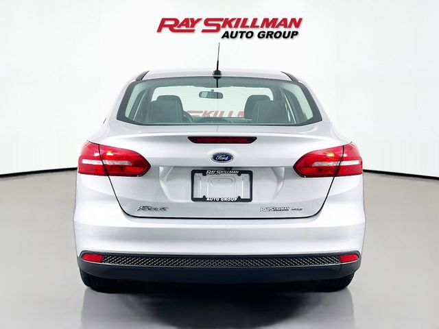 Used 2017 Ford Focus SE FWD image 6