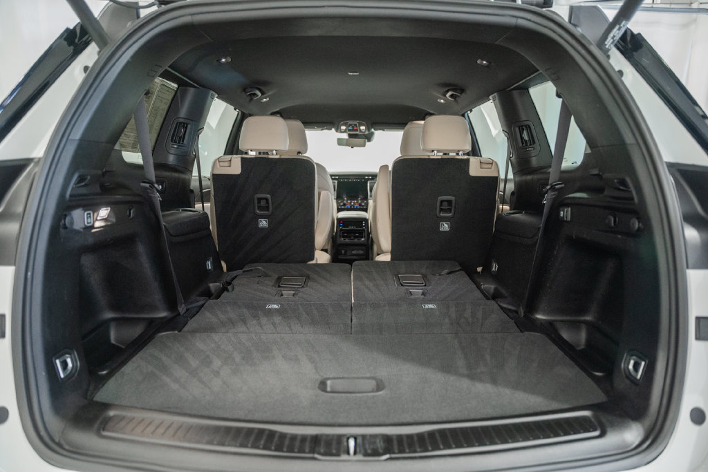 Certified 2023 Jeep Grand Cherokee L Limited w/ Luxury Tech Group II AWD/4WD image 10