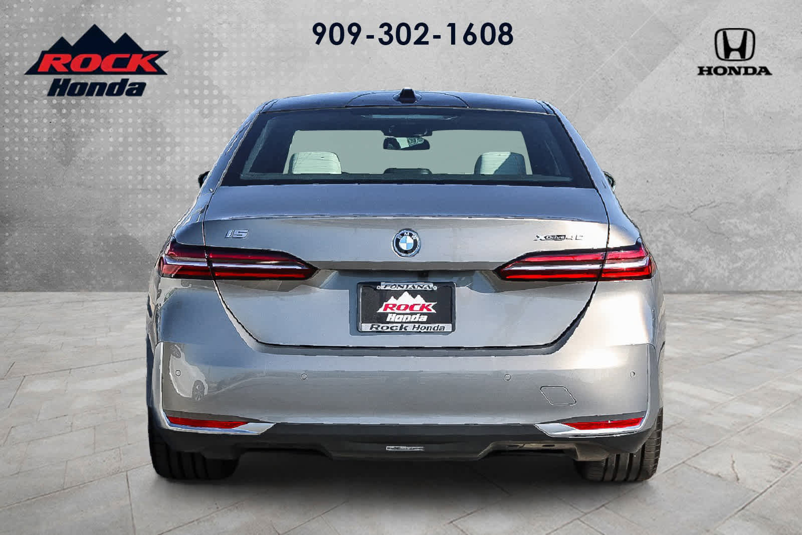 Used 2025 BMW i5 xDrive40 w/ Premium Package AWD/4WD image 5