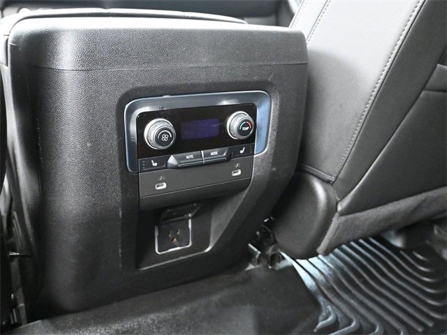 Used 2022 Chevrolet Suburban RST w/ Sport Performance Package image 37