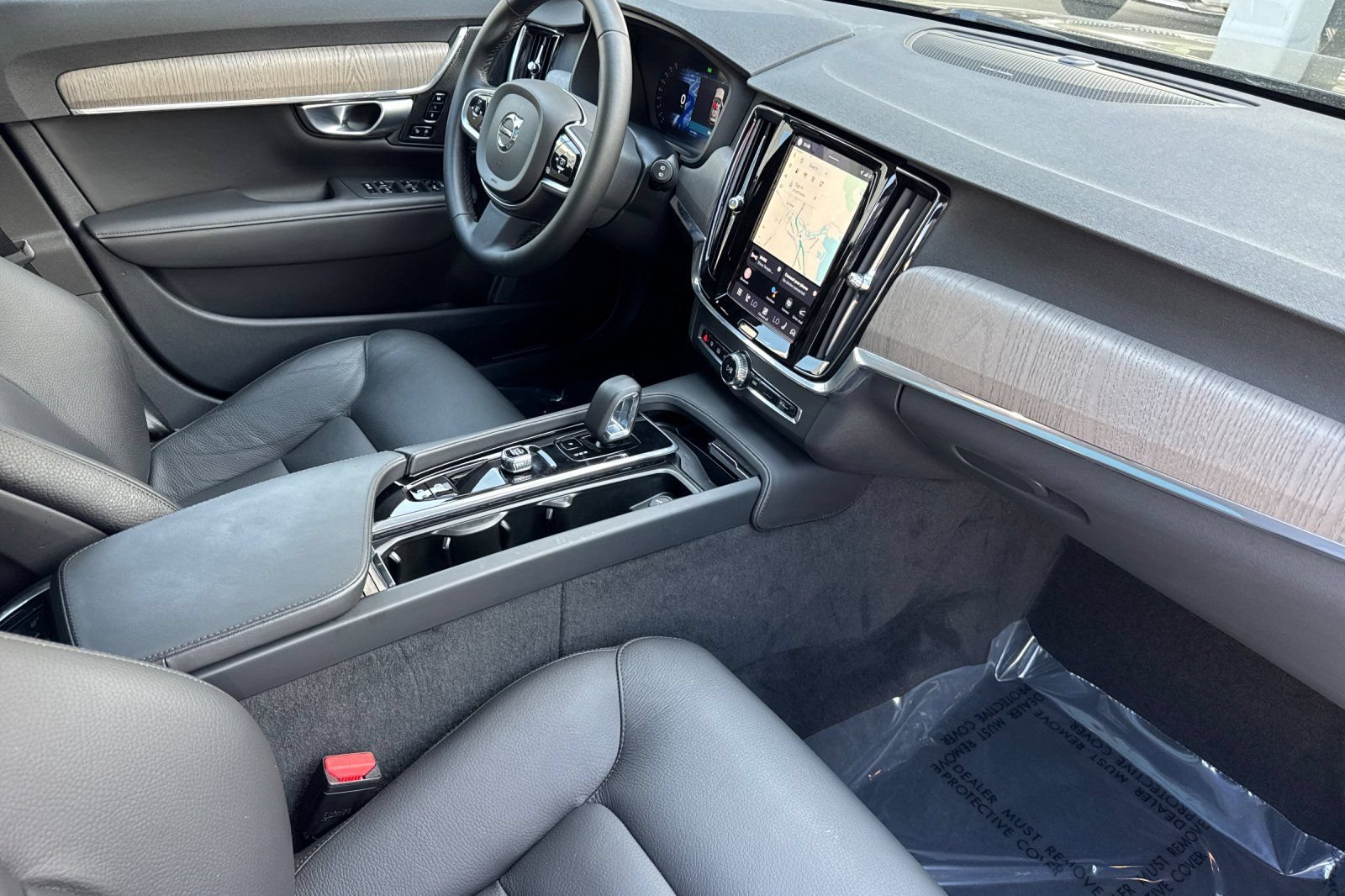 Certified 2024 Volvo V90 B6 Cross Country Plus AWD/4WD image 19